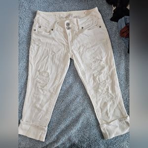 Almost famous size 1 capris